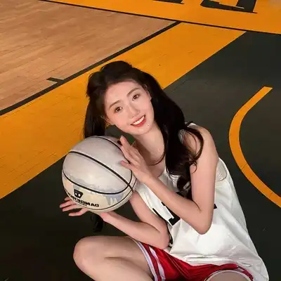 何铭
